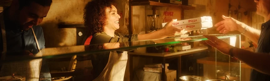 pizza shop and insulated food bag